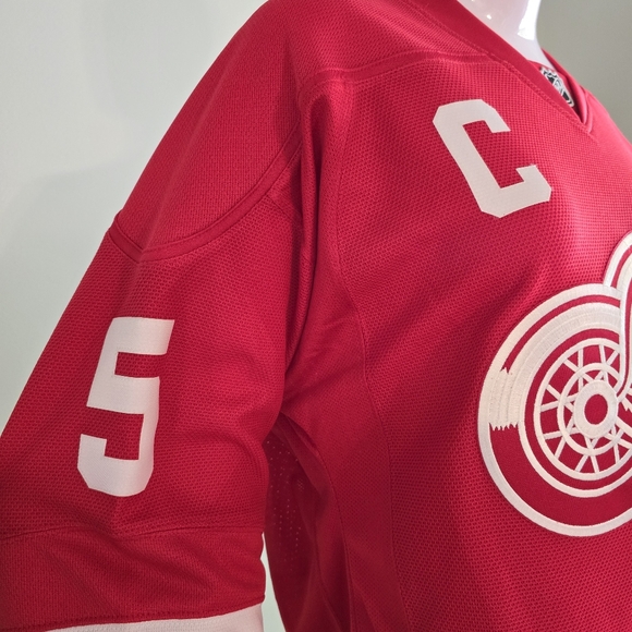 Nicklas Nik Lidstrom Detroit Red Wings 2011 Reebok Hockey Jersey Mens Small Unis - Picture 7 of 16